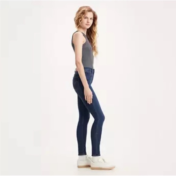 Levi's High Rise Dark Wash Skinny 721 Jeans - Picture 7 of 11